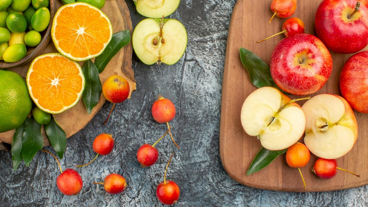 Яблоки против апельсинов: какой фрукт полезнее для иммунитета