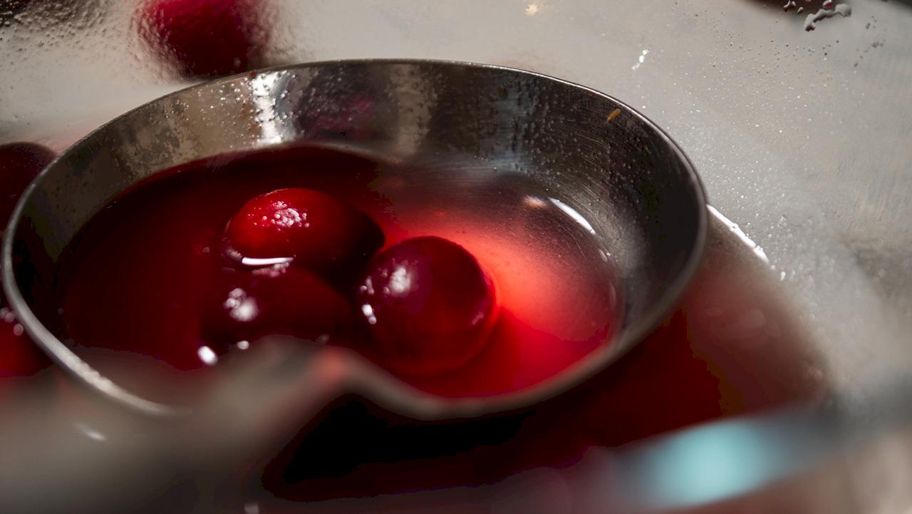 Клюквенный сок может помочь в борьбе с кариесом