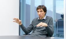 Ученый рассказал, может ли коронавирус стать более опасным из-за мутаций