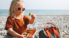 Как подсадить детей на фрукты и овощи: новая стратегия