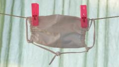 Американские эксперты рассказали, как правильно дезинфицировать маски