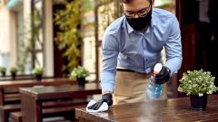 Путин поручил регионам ограничить работу клубов и ресторанов ночью