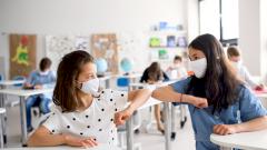 Врач объяснил появление антител к коронавирусу у всех детей Москвы