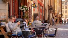 Власти Швеции обсуждают возможность введения ограничений из-за роста заражений коронавирусом