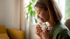 Выяснилось, почему женщины хуже переносят астму