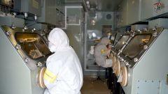 Вакцину от коронавируса передали российским военным для доклинических испытаний