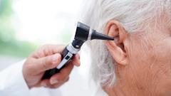 Привет из детства: в Подмосковье из уха пенсионерки извлекли потерянную 76 лет назад драгоценность