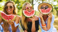 Арбуз: польза и вред для организма, витамины и полезные свойства