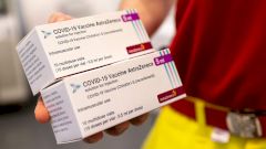 Зачем нужно было менять название вакцины AstraZeneca?