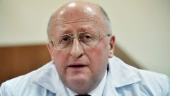 Директор НИЦ Гамалеи рассказал, кому потребуется вакцинация от коронавируса
