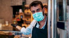 Комаровский допустил формирование иммунитета от COVID-19 при контакте с носителями