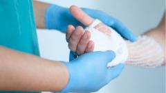 Россиянину спасли руки от ампутации из-за тромбов