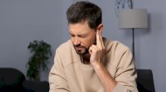 Почему на самом деле возникает шум в ушах, и какие привычки его усугубляют