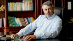 Комаровский рассказал, можно ли предупредить COVID-19 полосканием горла