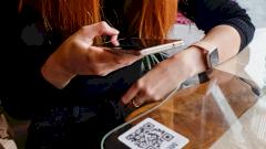 В трех регионах России вводят QR-коды для посещения общественных мест