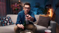 Экран убивает: злоупотребление ТВ, смартфоном или компьютером повышает риск инфаркта и инсульта