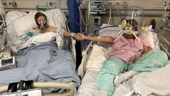 Последнее фото вместе — мать и дочь с COVID-19 на соседних койках в реанимации