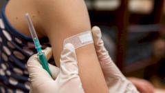 В России зарегистрируют первую вакцину от ковида для детей