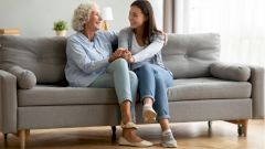 Опрос: почему люди скрывают свои проблемы от родителей