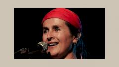 Чешская певица-антипрививочница умерла после того, как намеренно заразилась COVID-19