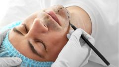 Названы три самые популярные пластические операции среди мужчин