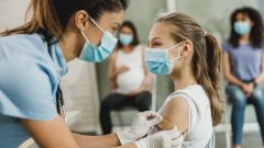 Опрос: треть москвичей решила привиться после введения QR-кодов в ресторанах