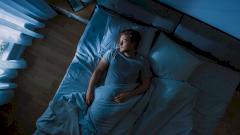 Вождение и даже секс: на что способны лунатики во время сна