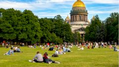 Заболеваемость COVID-19 в России остаётся выше апрельского уровня