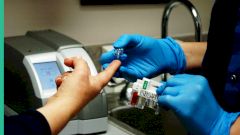 7 анализов, которые регулярно следует сдавать женщинам