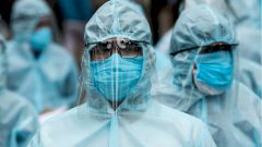 В Индии из-за шторма коронавируса в больницах не хватает кислорода