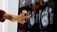 Российские хирурги удалили из мозга ребенка кисты с личинками паразита