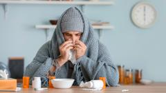 Странная простуда: россияне стали чаще болеть «долгим» ОРВИ