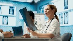 Выяснилось, сколько россияне тратят на медицинские услуги и лекарства