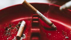 Потухшие сигареты почти так же опасны для здоровья, как и пассивное курение