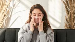 Врач из ЮАР рассказал о схожести омикрон-штамма с гриппом