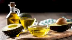 Масло авокадо vs оливковое масло: какое полезнее для здоровья