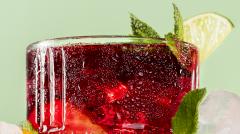 Сладкие напитки повышают риск выпадения волос