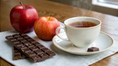 Чай, яблоки и шоколад улучшают здоровье сердца