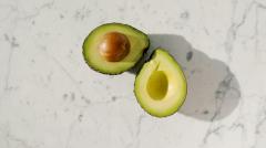 9 продуктов, помогающих снизить уровень кортизола и бороться со стрессом