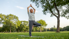Ученые доказали пользу йоги при артрите