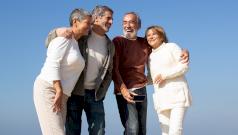 Пожилые люди с большим кругом общения отличаются лучшим здоровьем