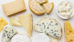 Сыр перед сном и кошмары: есть ли связь