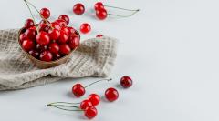 Названа ягода, помогающая от подагры, бессонницы и боли в мышцах