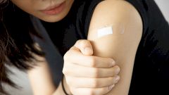 Стало известно, как жители России относятся к массовой вакцинации