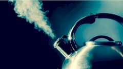 Диетолог ответил, вредно ли повторно кипятить воду