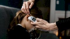 Коронавирус добрался до маленьких детей. Что нужно знать родителям?