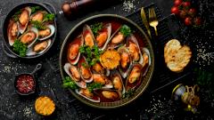 Мидии — польза и вред для организма, состав и лечебные свойства