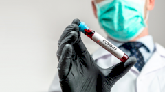 100-летний дедушка из Китая победил коронавирус