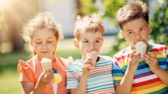 Как есть мороженое и не заболеть: советы диетолога