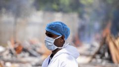 Что происходит с коронавирусом в Индии? Отвечают врачи с места событий